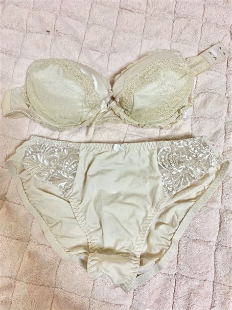 使用済み下着、買い取ります。50代、60代限定 独身女性に限る .